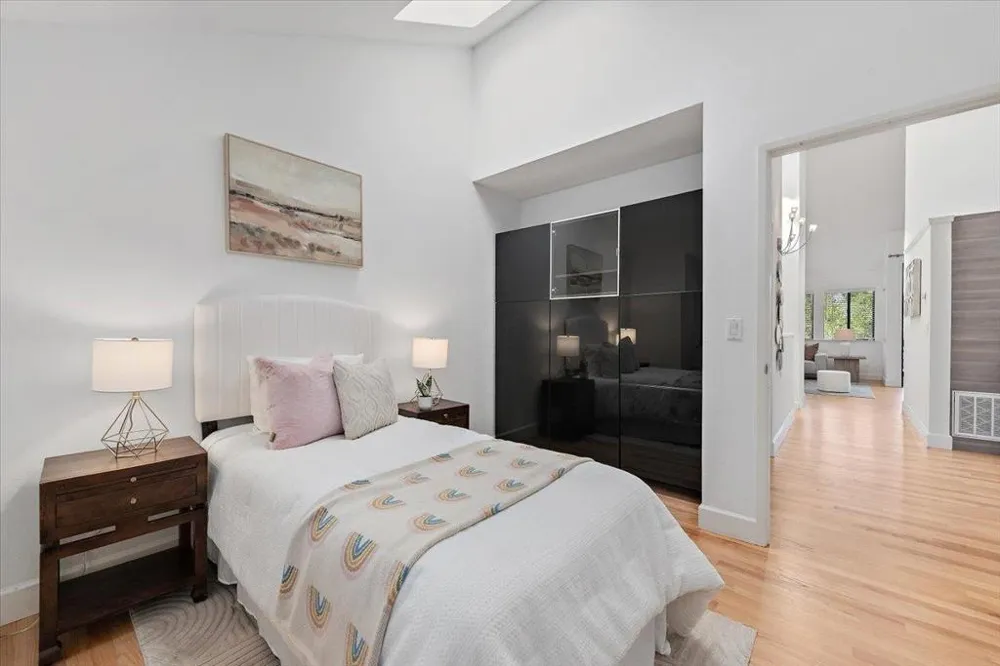 1691 Grant Road Mountain View, CA 94040