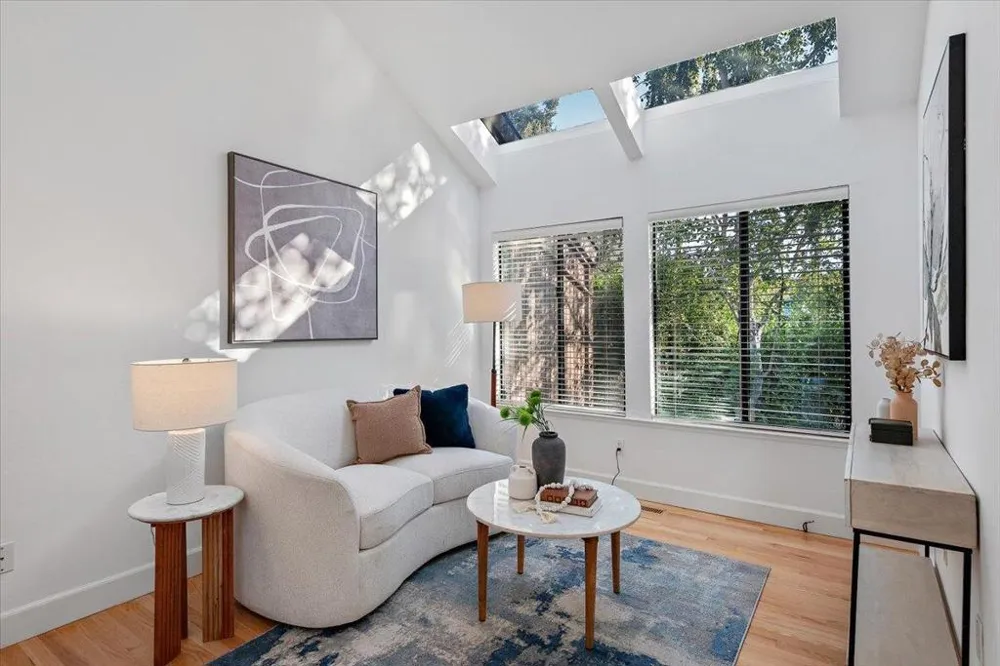 1691 Grant Road Mountain View, CA 94040
