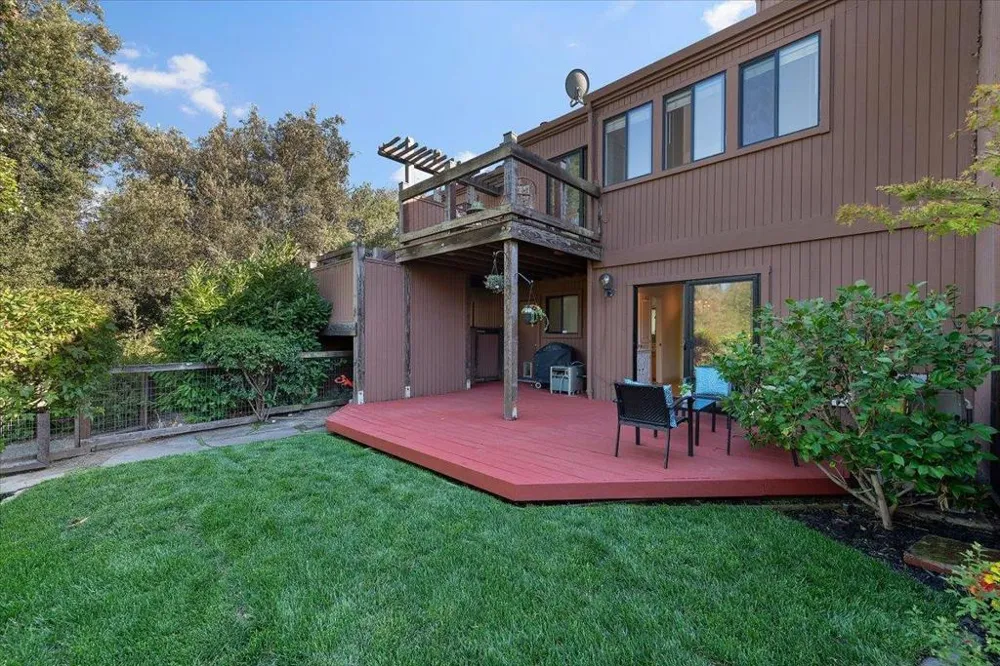 1691 Grant Road Mountain View, CA 94040
