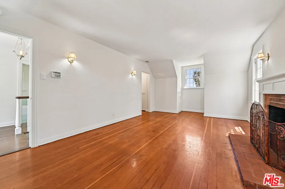 331 W Roses Road San Gabriel, CA 91775
