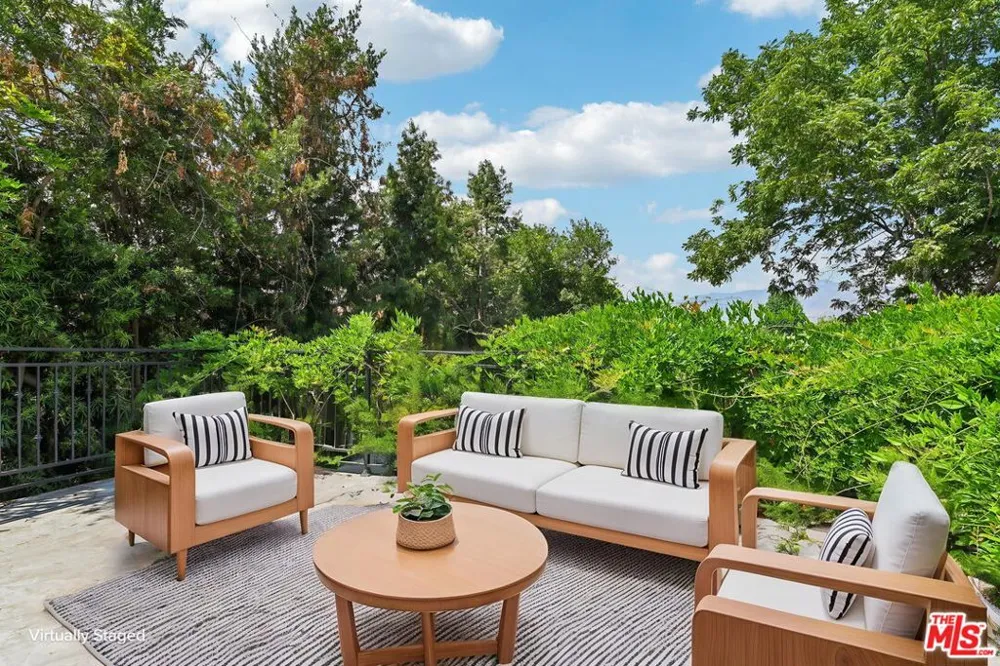 331 W Roses Road San Gabriel, CA 91775