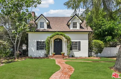 331 W Roses Road