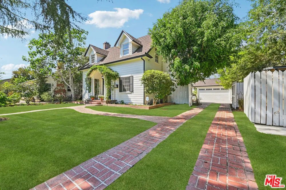 331 W Roses Road San Gabriel, CA 91775