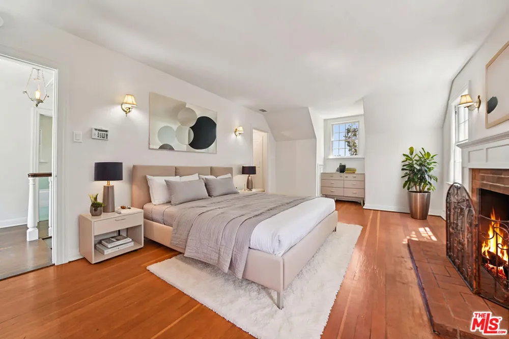 331 W Roses Road San Gabriel, CA 91775