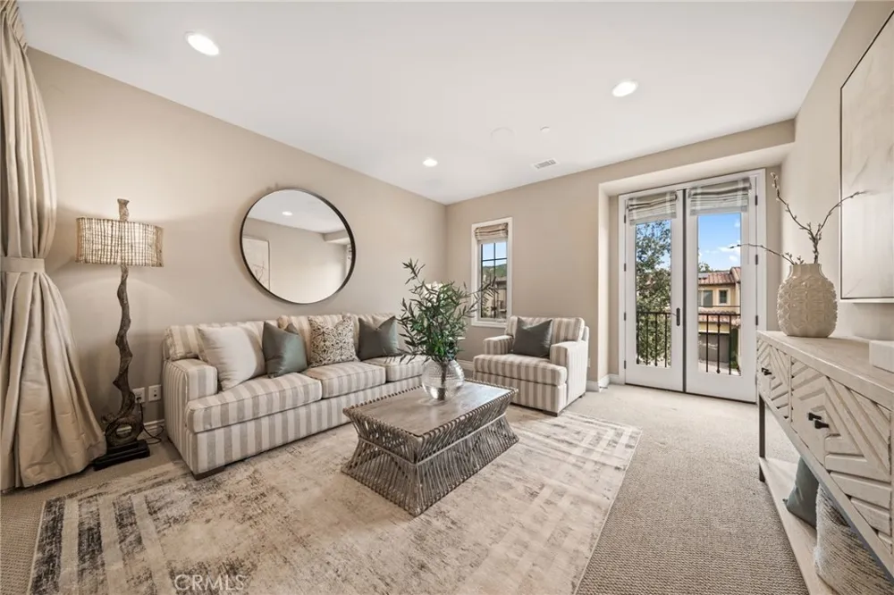 46 Shadybend Irvine, CA 92602