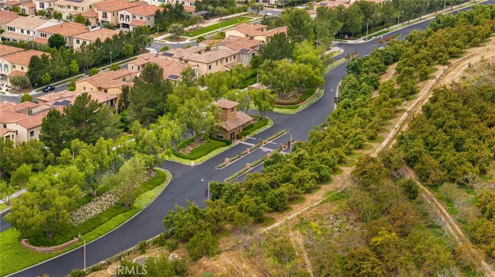 46 Shadybend Irvine, CA 92602