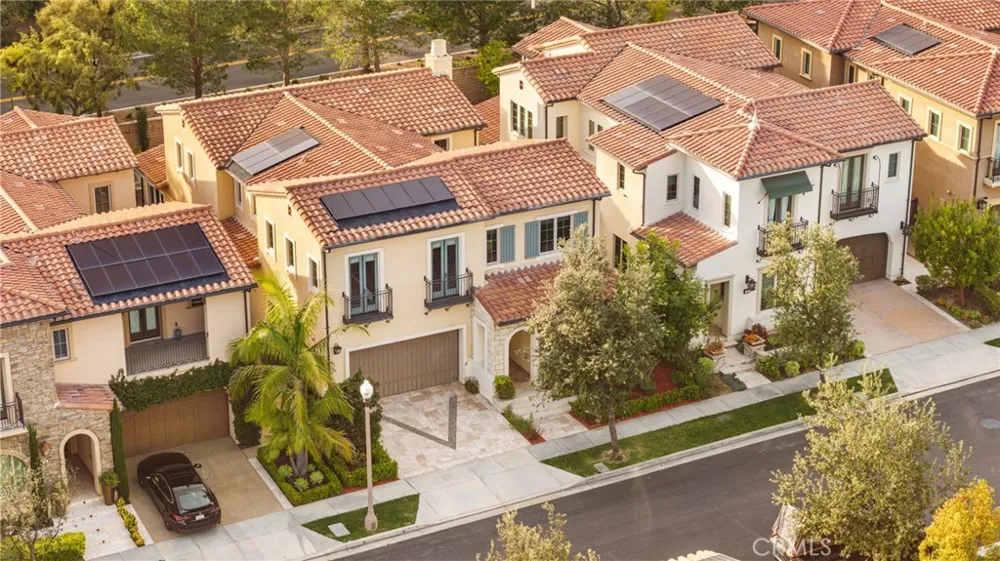 46 Shadybend Irvine, CA 92602