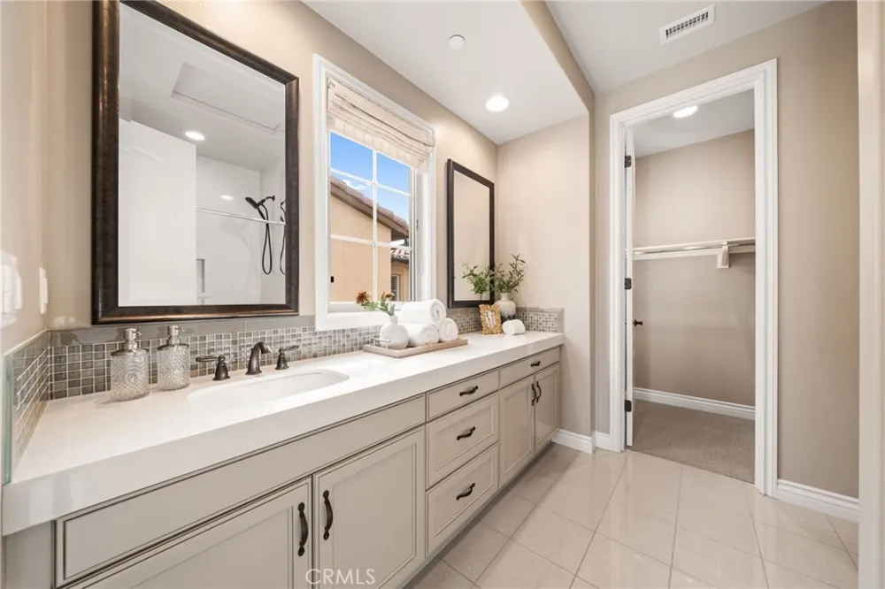 46 Shadybend Irvine, CA 92602