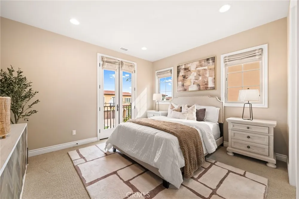 46 Shadybend Irvine, CA 92602