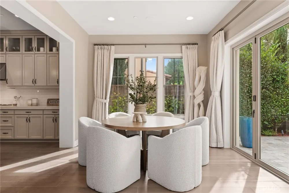 46 Shadybend Irvine, CA 92602