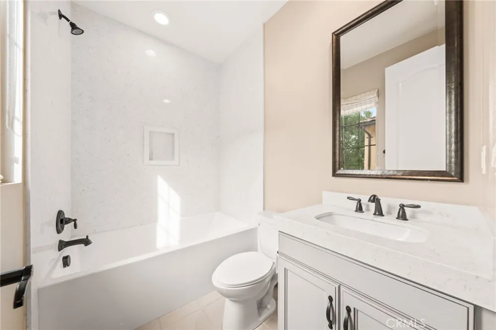 46 Shadybend Irvine, CA 92602
