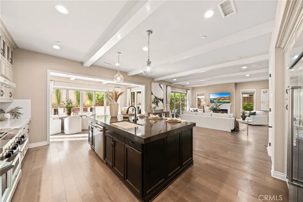 46 Shadybend Irvine, CA 92602
