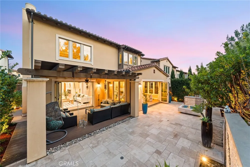 46 Shadybend Irvine, CA 92602