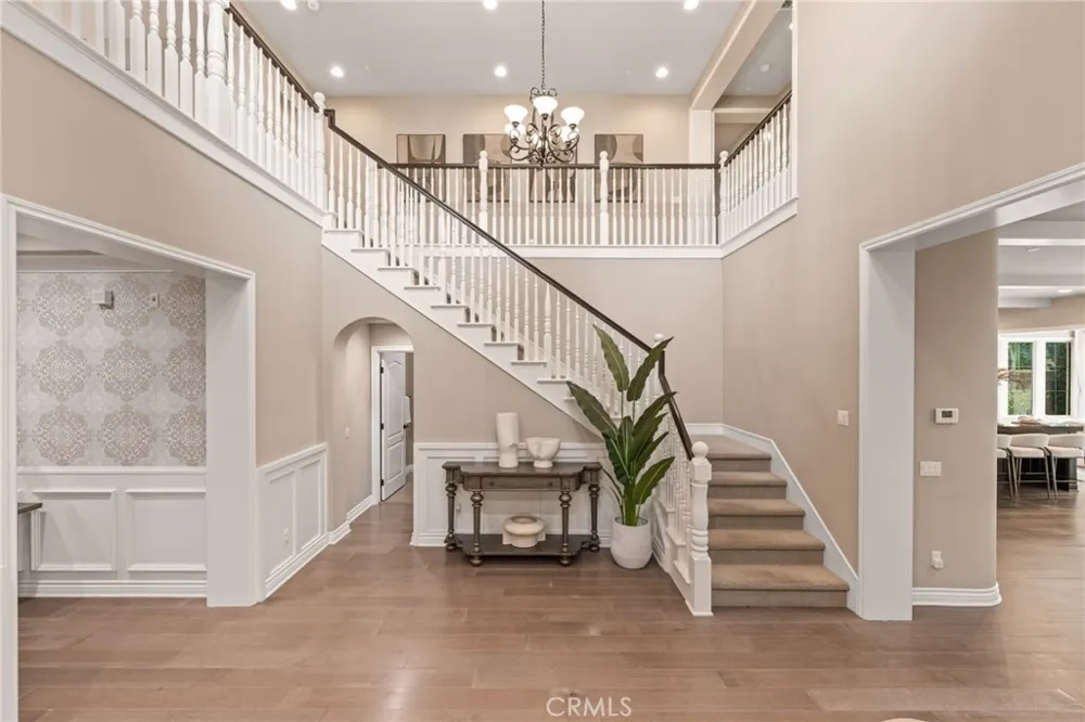 46 Shadybend Irvine, CA 92602