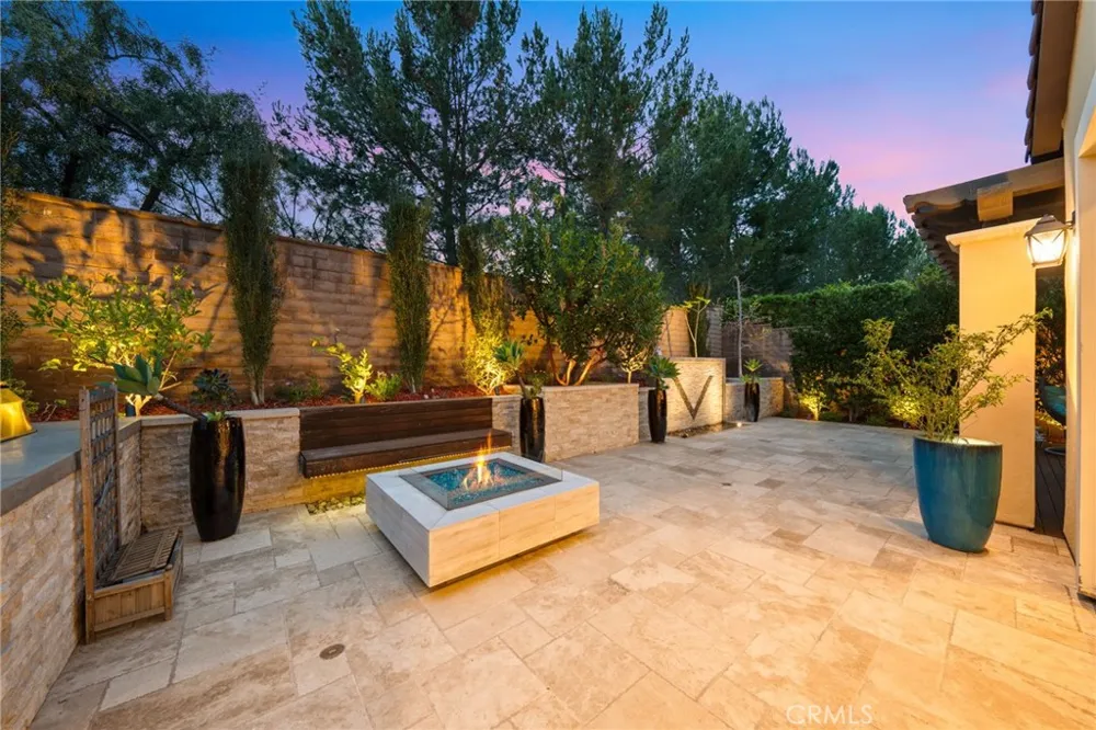 46 Shadybend Irvine, CA 92602
