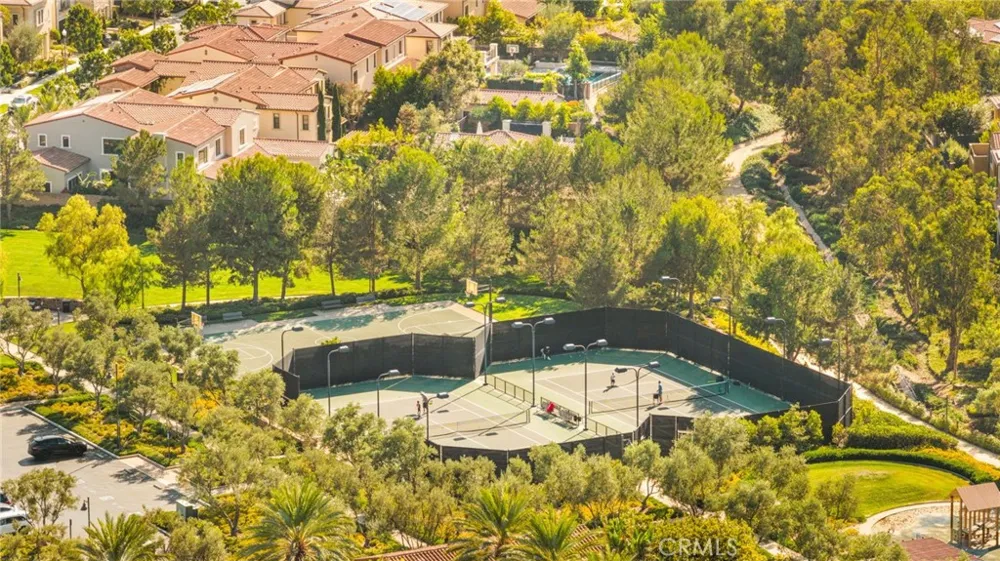 46 Shadybend Irvine, CA 92602