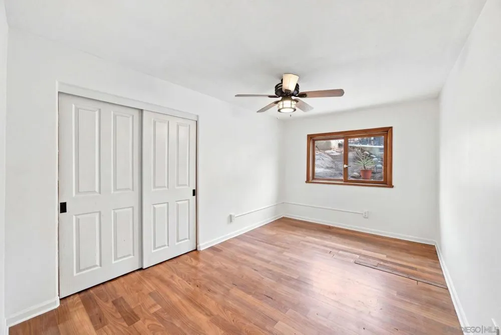 9498 Grossmont Blvd La Mesa, CA 91941