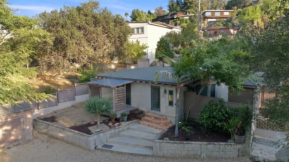9498 Grossmont Blvd La Mesa, CA 91941
