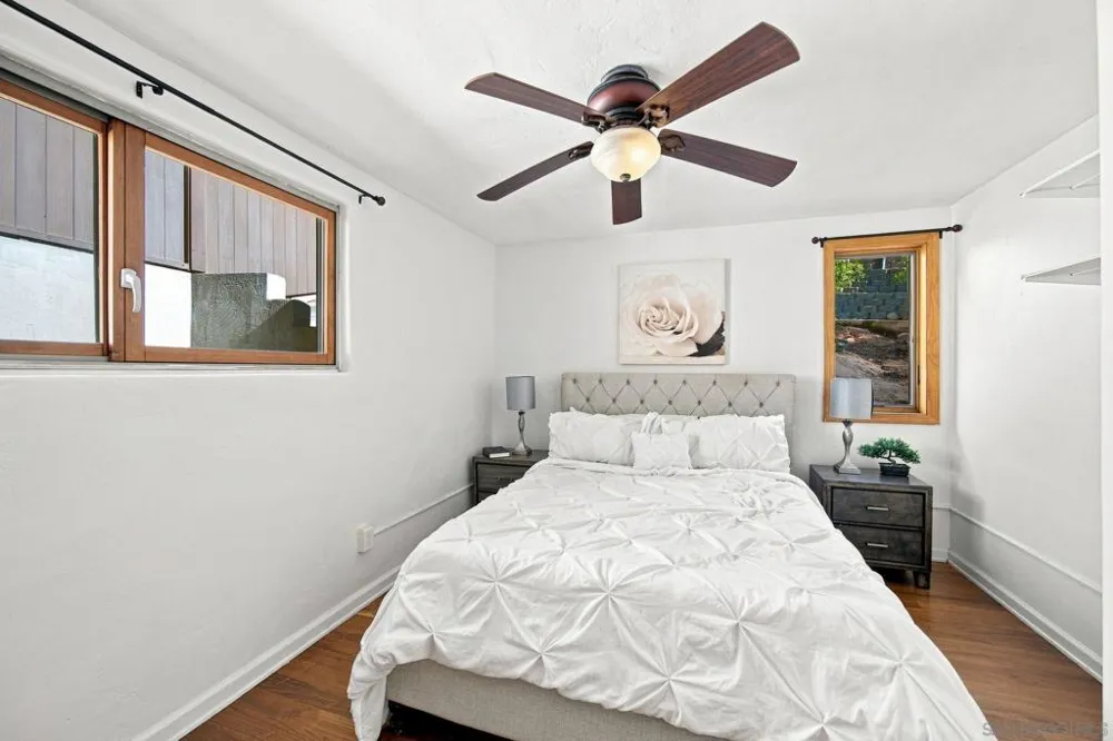 9498 Grossmont Blvd La Mesa, CA 91941
