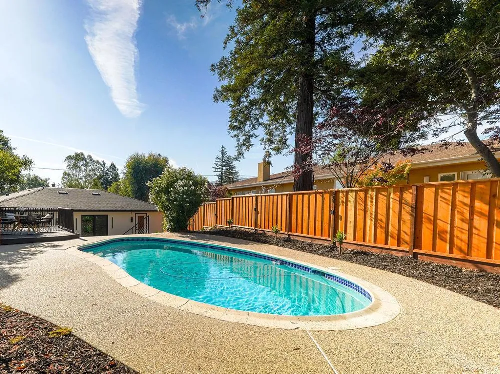 17293 Sereno Court Monte Sereno, CA 95030