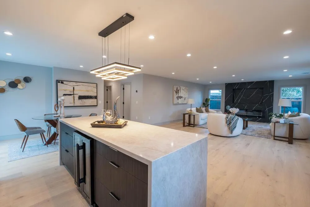 17293 Sereno Court Monte Sereno, CA 95030