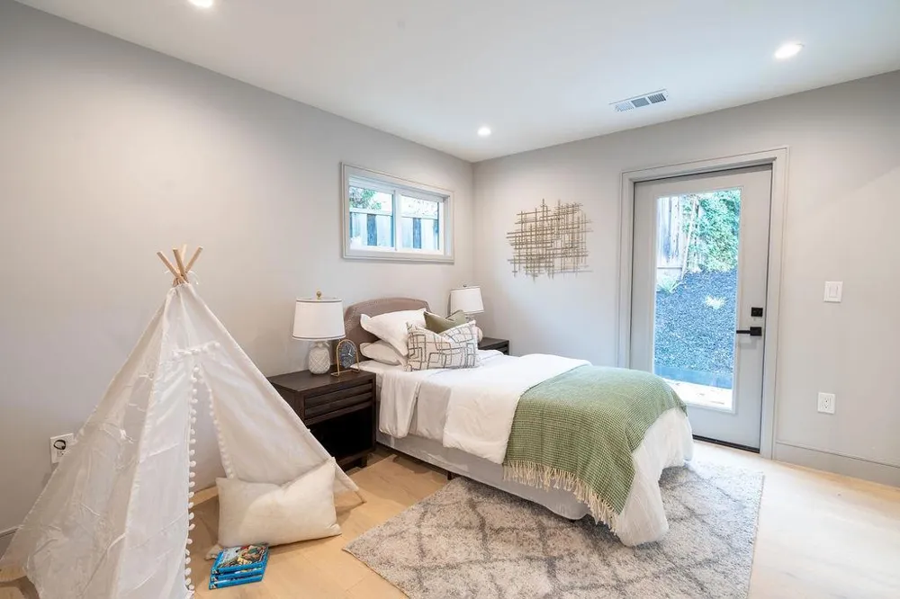 17293 Sereno Court Monte Sereno, CA 95030