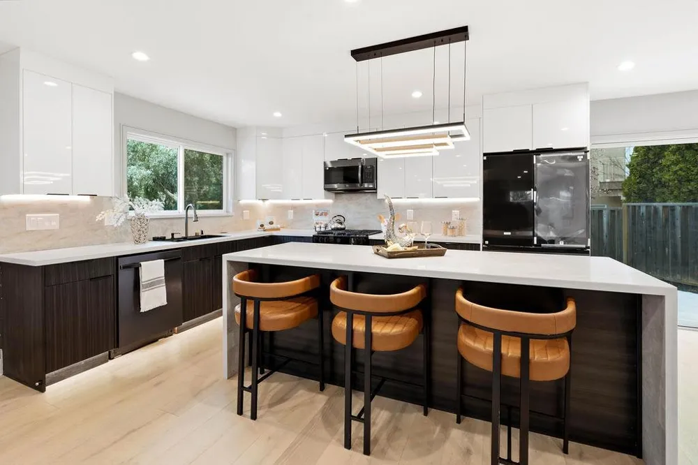 17293 Sereno Court Monte Sereno, CA 95030