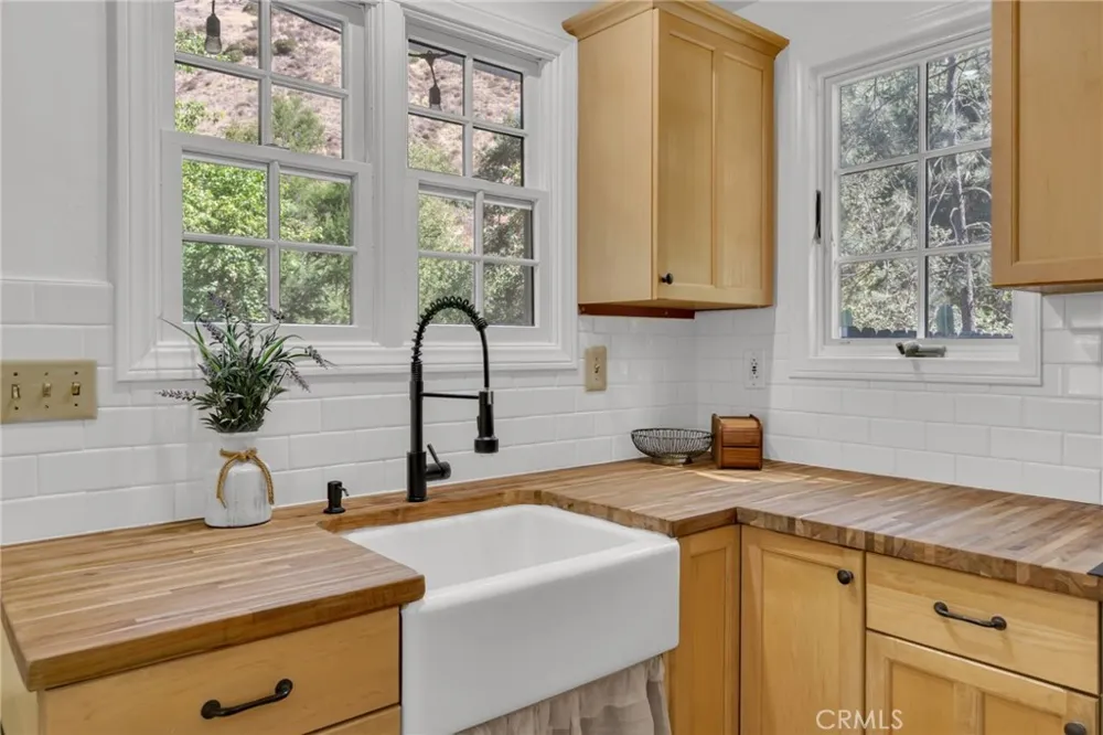 29241 Hazel Bell Silverado Canyon, CA 92676