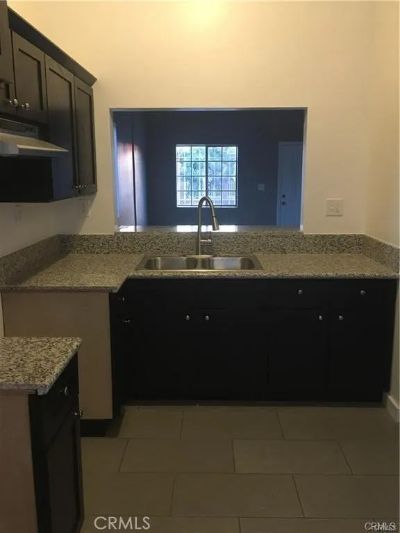 4354 Compton Los Angeles, CA 90011