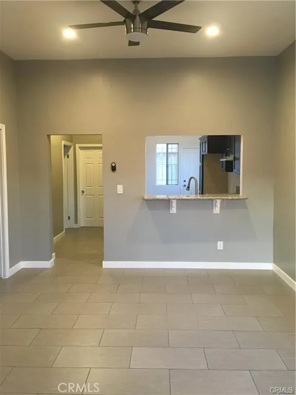 4354 Compton Los Angeles, CA 90011