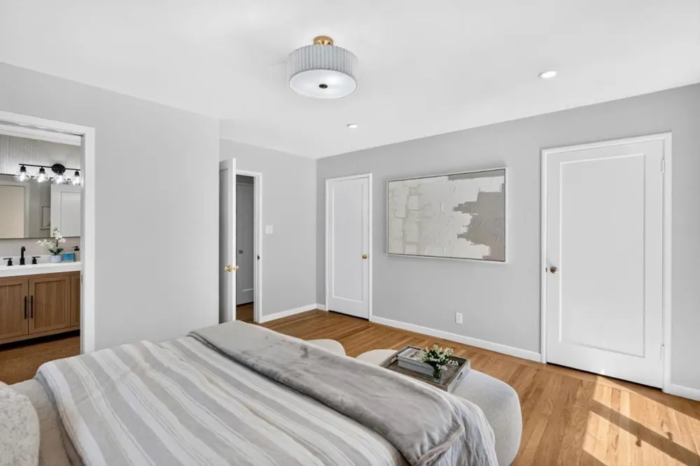 82 Loucks Avenue Los Altos, CA 94022