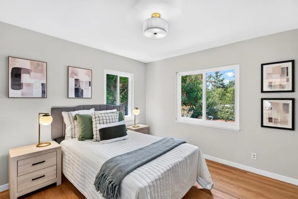 82 Loucks Avenue Los Altos, CA 94022