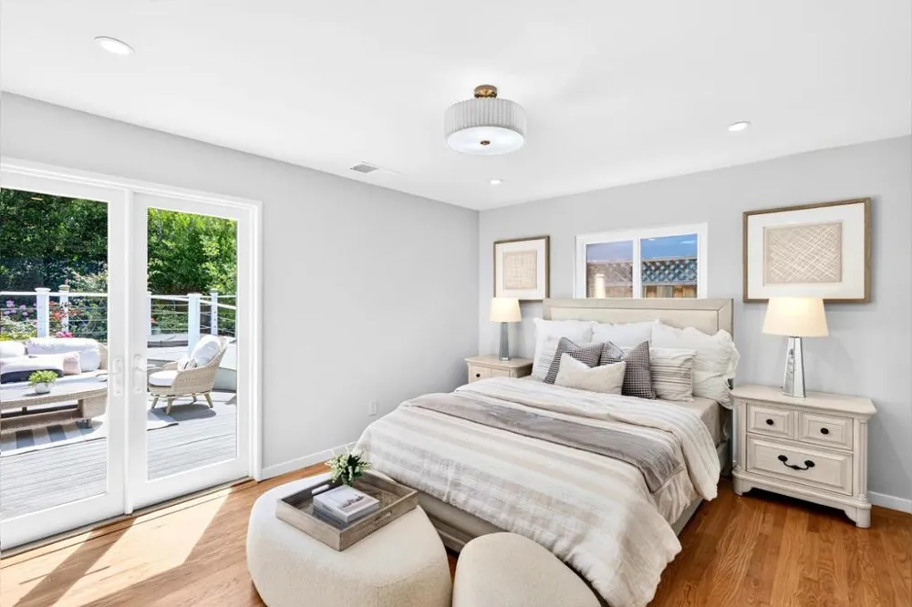 82 Loucks Avenue Los Altos, CA 94022