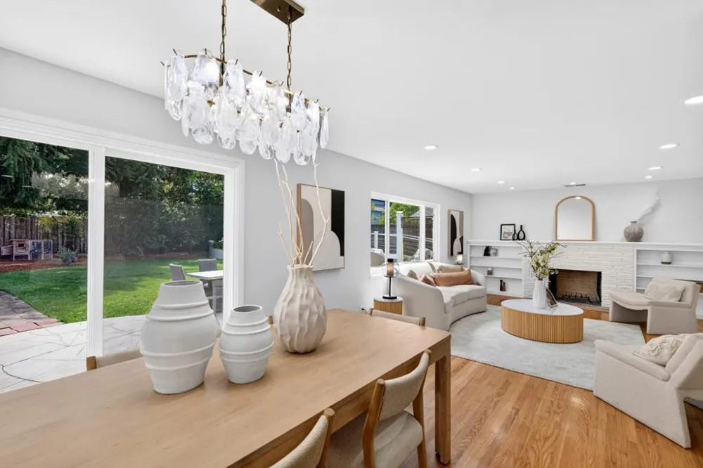 82 Loucks Avenue Los Altos, CA 94022