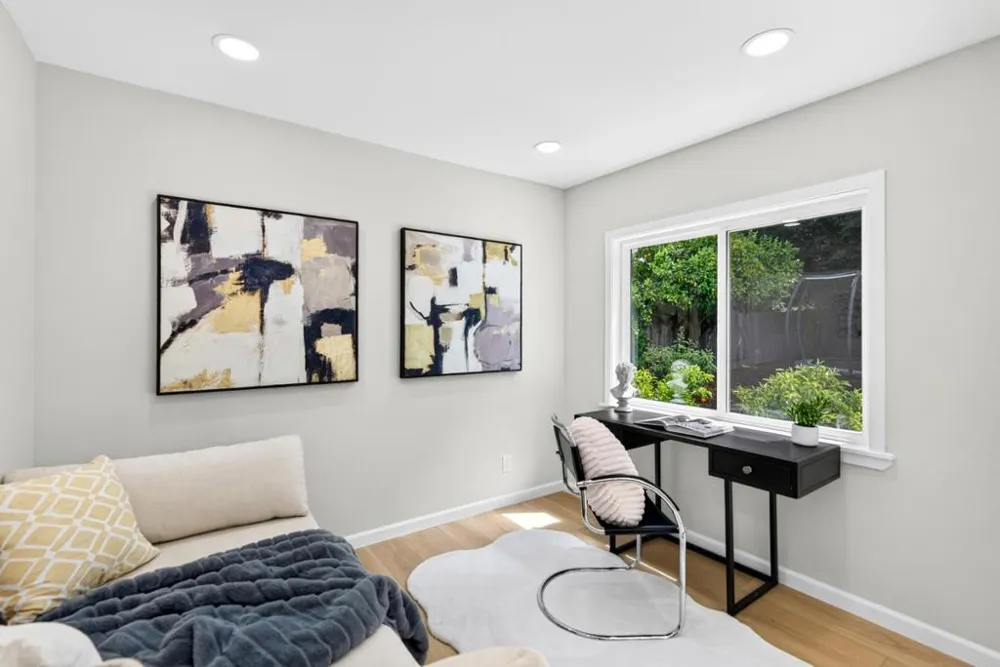 82 Loucks Avenue Los Altos, CA 94022