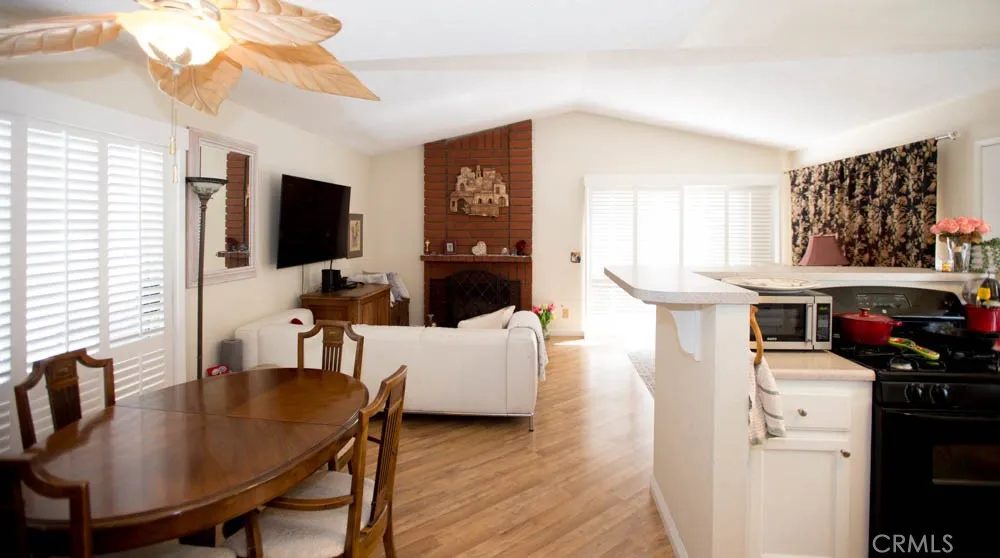 2718 E Avenue S Palmdale, CA 93550