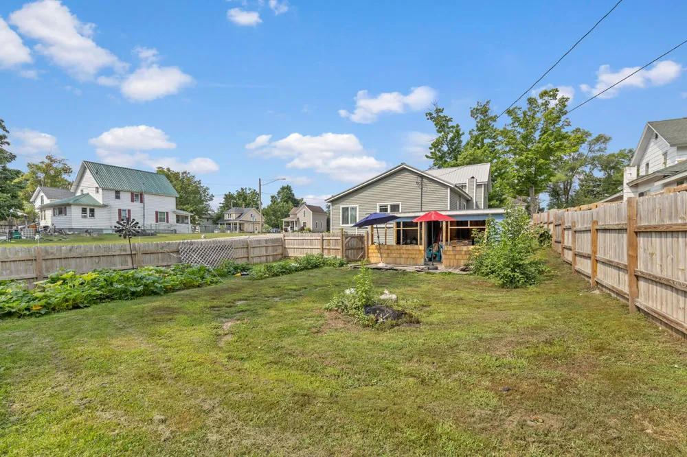 602 Pine Street Evart, MI 49631