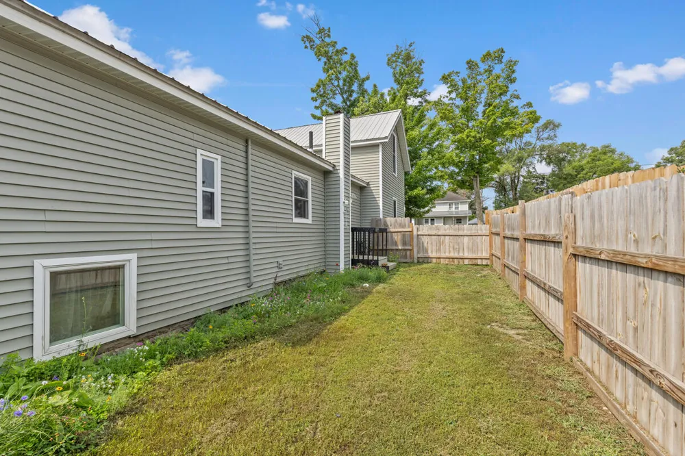 602 Pine Street Evart, MI 49631