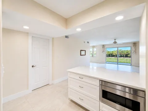 9411 Hollybrook Lake Drive #310