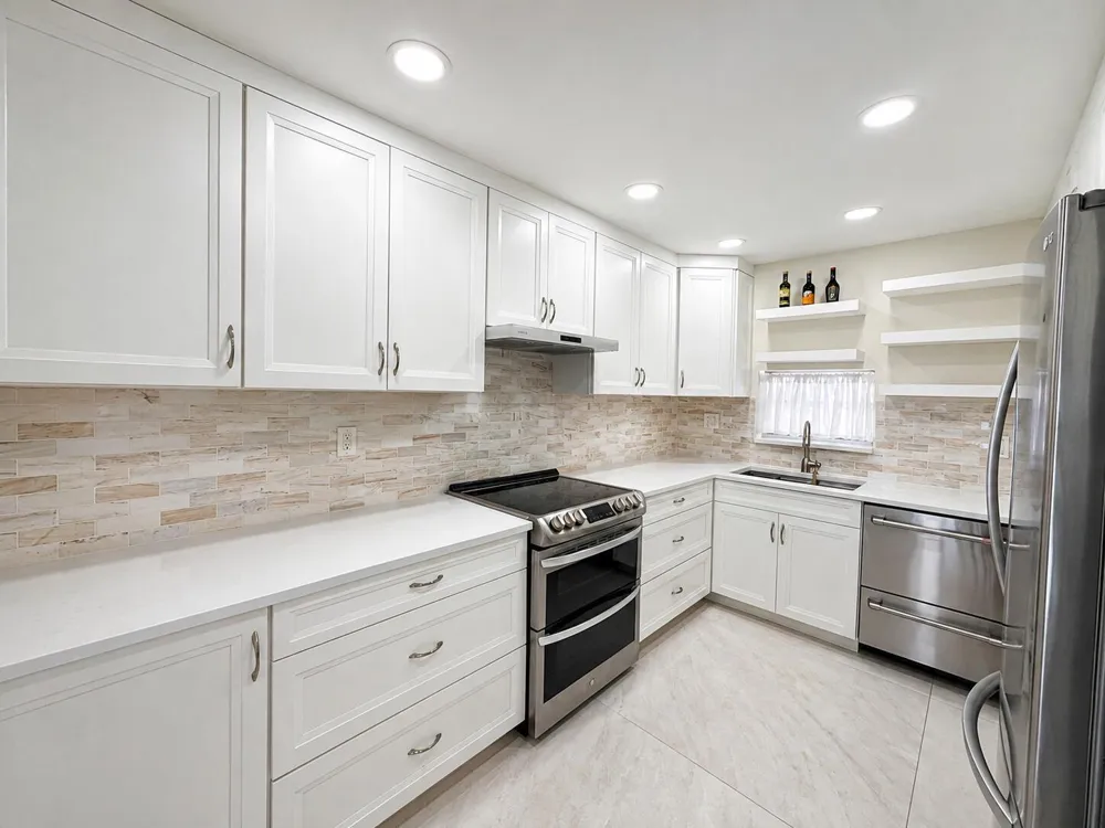 9411 Hollybrook Lake Drive #310 Pembroke Pines, FL 33025