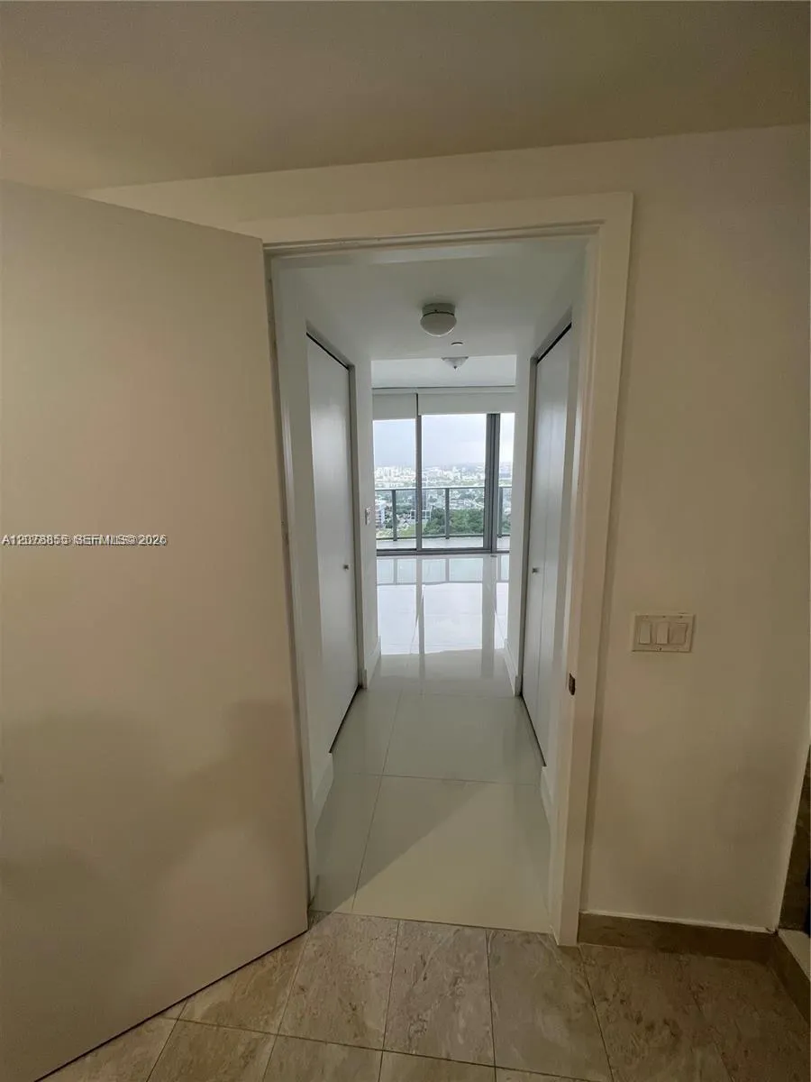 488 NE 18th St #3100 Miami, FL 33132