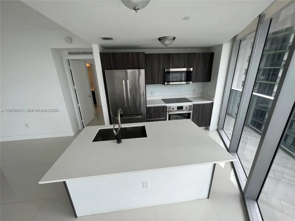 488 NE 18th St #3100 Miami, FL 33132