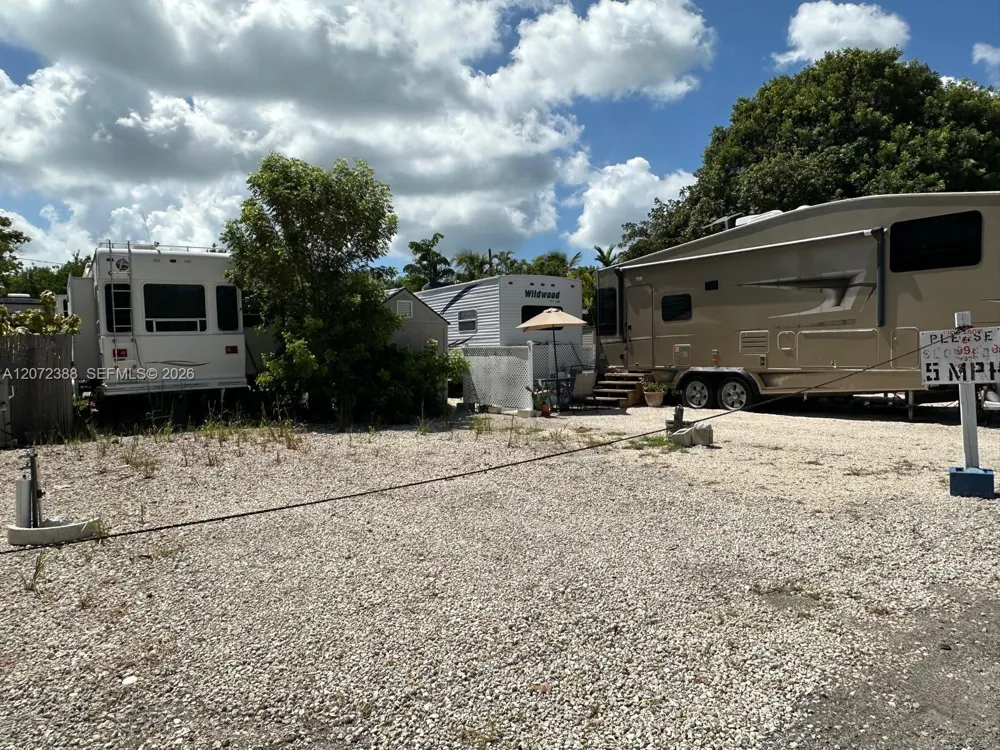 29859 Overseas Hwy #21 Big Pine, FL 33043