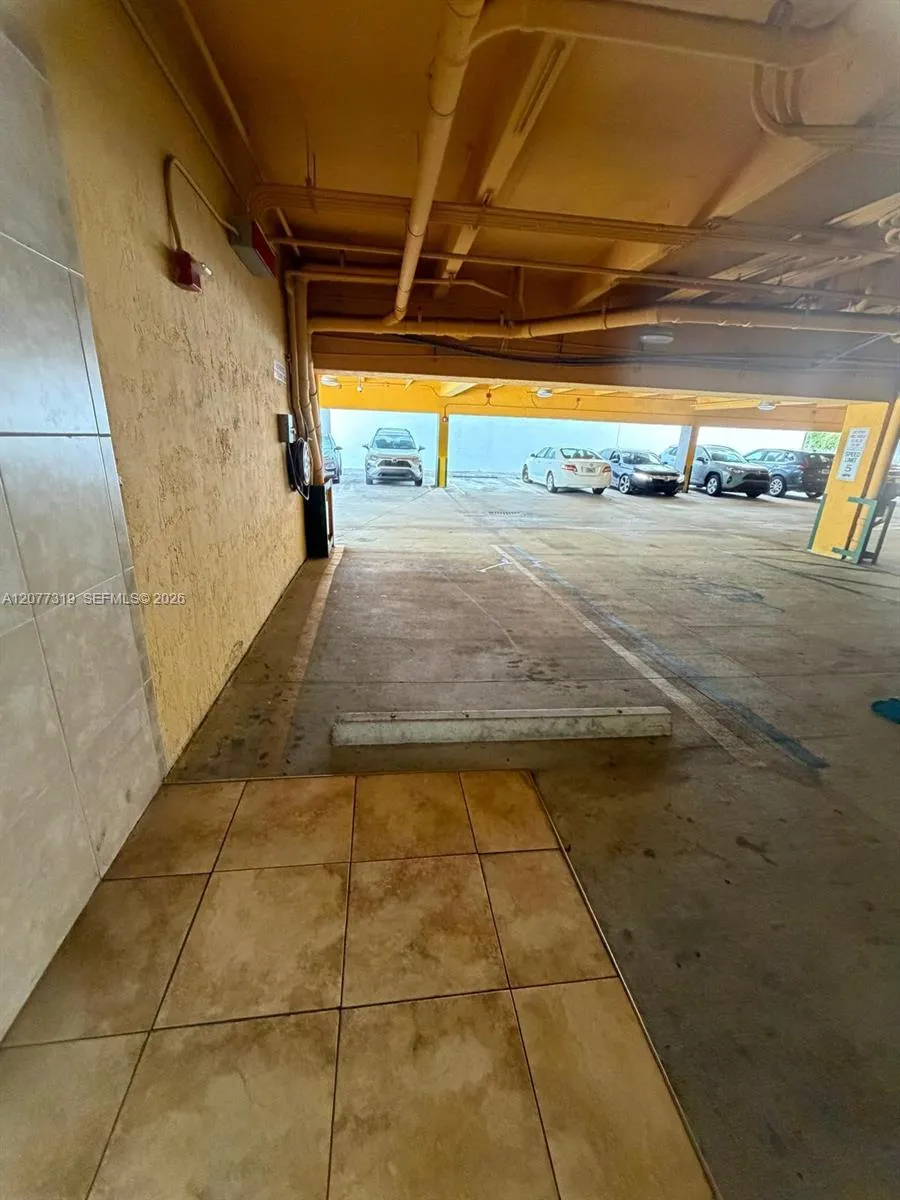 1060 NW 7th St #205 Miami, FL 33136