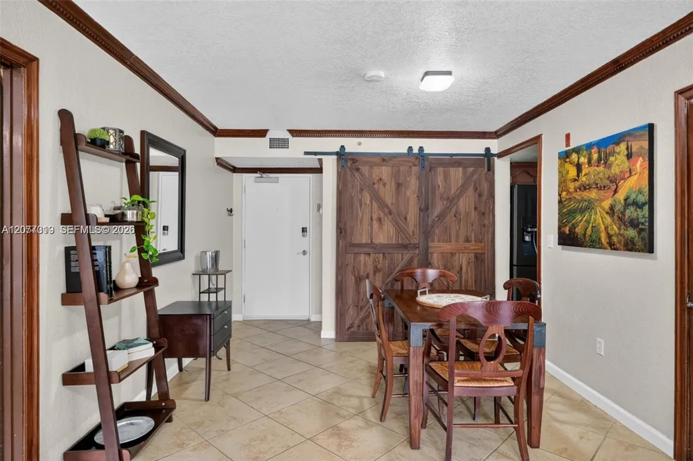 1060 NW 7th St #205 Miami, FL 33136