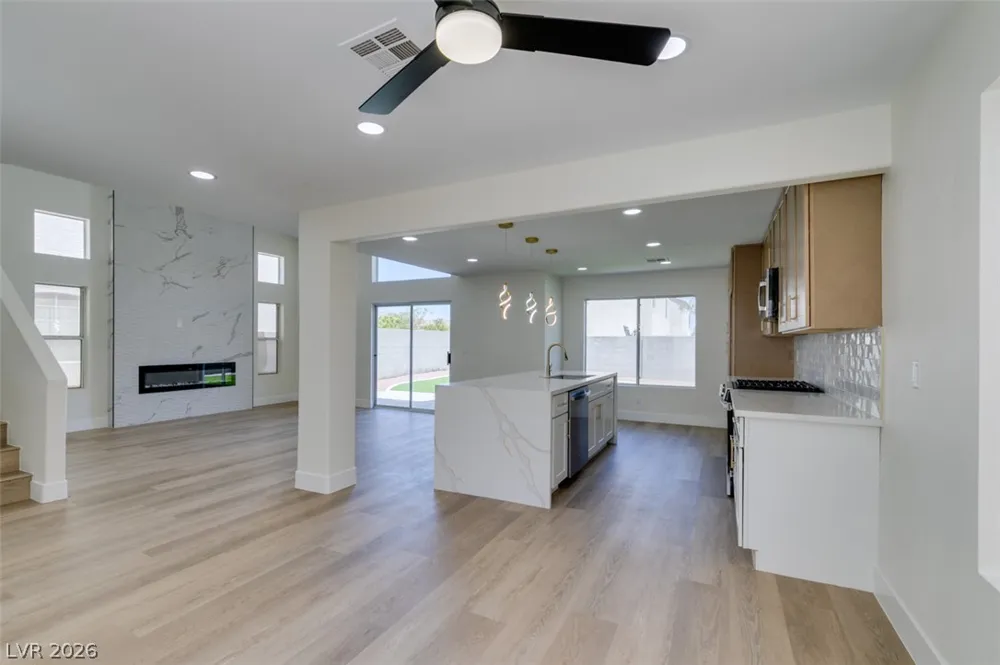 7708 License Street Las Vegas, NV 89131