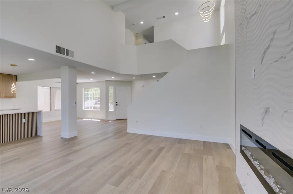 7708 License Street Las Vegas, NV 89131