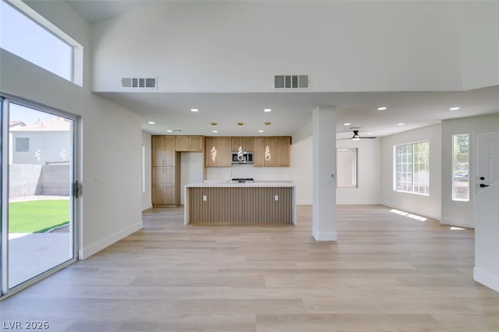 7708 License Street Las Vegas, NV 89131