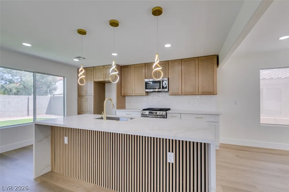 7708 License Street Las Vegas, NV 89131