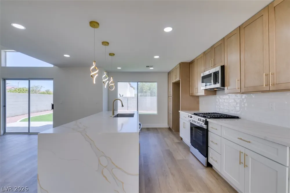 7708 License Street Las Vegas, NV 89131
